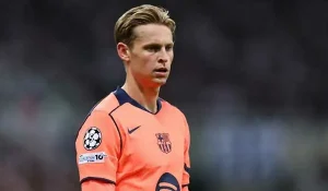 برشلونة قريب من تجديد عقد دي يونج